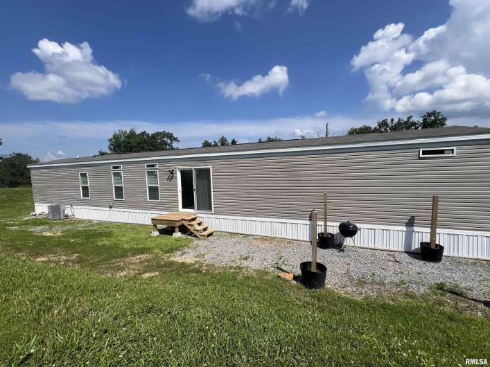145 CHEROKEE Drive, Goreville, Illinois 62939, 3 Bedrooms Bedrooms, 0 ,2 BathroomsBathrooms,Residential,For Sale,CHEROKEE,0,RMAEB457539