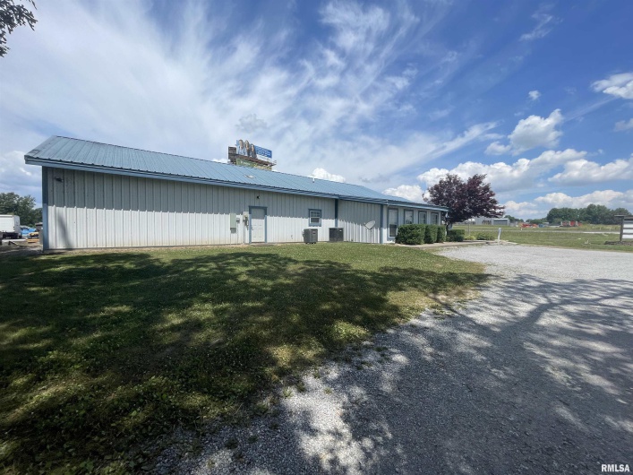 1808 CLARK Street, Carterville, Illinois 62918, 0 , 0 ,0,Commercial Sale,For Sale,CLARK,0,RMAEB454212