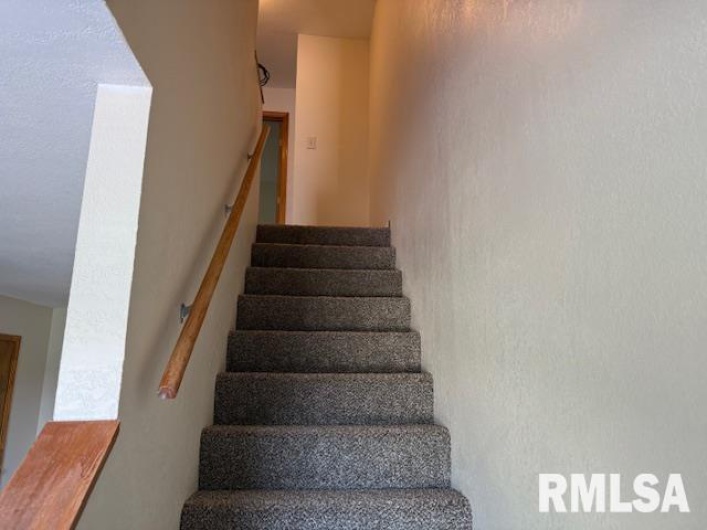 312 HESTER Street, Carbondale, Illinois 62901, 0 , 0 ,0,Residential Income,For Sale,HESTER,0,RMAEB457745