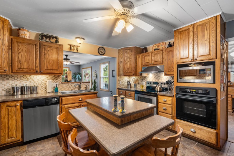 16785 County Road 624, Dexter, Missouri 63841, 4 Bedrooms Bedrooms, 15 Rooms Rooms,3 BathroomsBathrooms,Residential,For Sale,County Road 624,MAR25028498