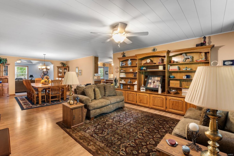 16785 County Road 624, Dexter, Missouri 63841, 4 Bedrooms Bedrooms, 15 Rooms Rooms,3 BathroomsBathrooms,Residential,For Sale,County Road 624,MAR25028498