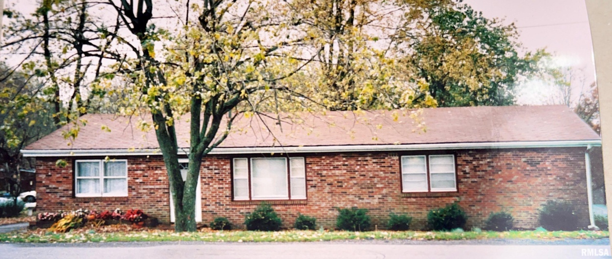 355 CHESTNUT Street, Alto Pass, Illinois 62905, 3 Bedrooms Bedrooms, 0 ,2 BathroomsBathrooms,Residential,For Sale,CHESTNUT,0,RMAEB457754