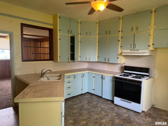 604 23RD Street, Herrin, Illinois 62948, 2 Bedrooms Bedrooms, 0 ,1 BathroomBathrooms,Residential,For Sale,23RD,0,RMAEB457759