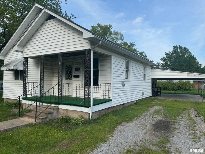 604 23RD Street, Herrin, Illinois 62948, 2 Bedrooms Bedrooms, 0 ,1 BathroomBathrooms,Residential,For Sale,23RD,0,RMAEB457759
