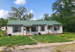 424 Poplar St., Piedmont, Missouri 63957, ,Commercial Sale,For Sale,Poplar St.,MAR24023538
