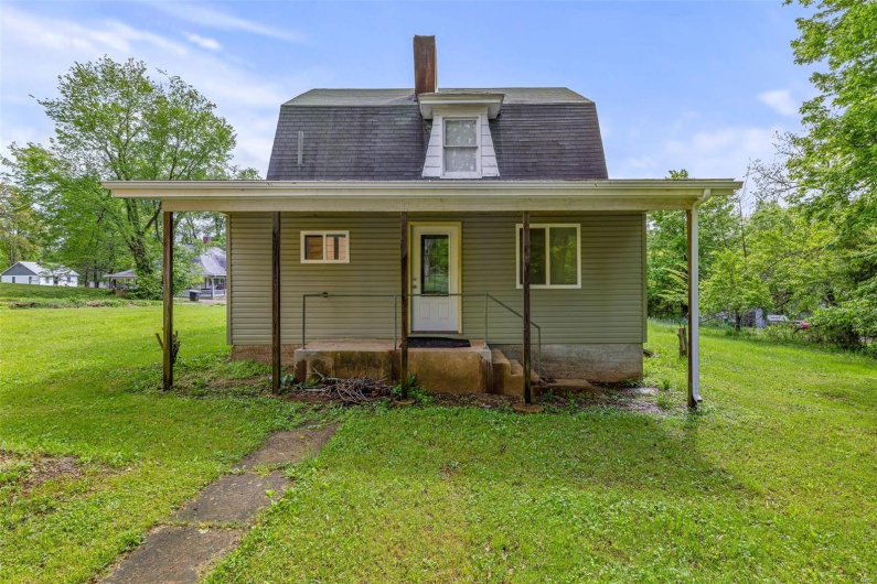 124 Iron Street, Ironton, Missouri 63650, 3 Bedrooms Bedrooms, 9 Rooms Rooms,2 BathroomsBathrooms,Residential,For Sale,Iron,MAR25028369