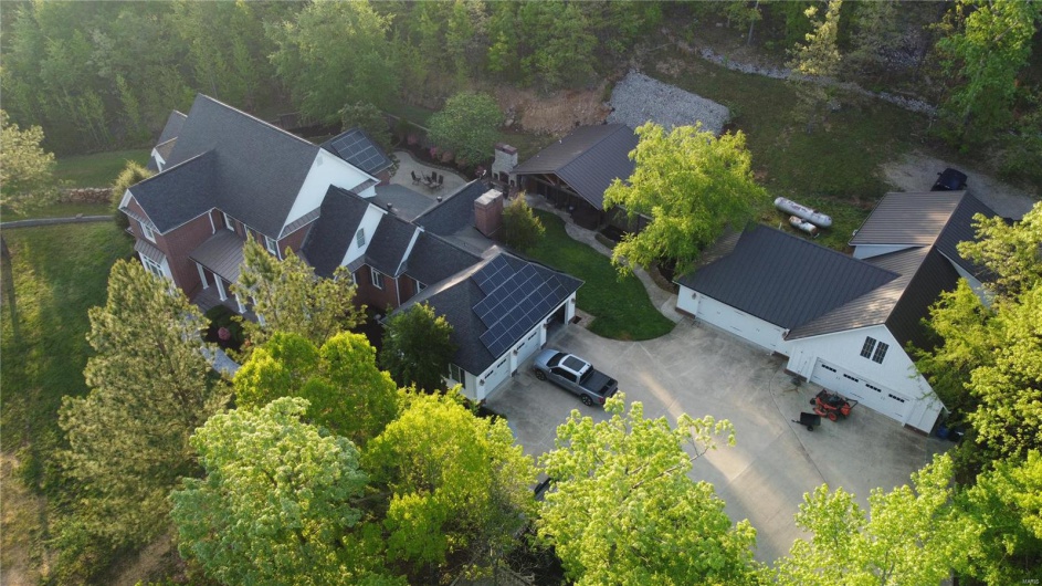 262 Woodland Hill Road, Poplar Bluff, Missouri 63901, 7 Bedrooms Bedrooms, 18 Rooms Rooms,5 BathroomsBathrooms,Residential,For Sale,Woodland Hill,MAR25028697
