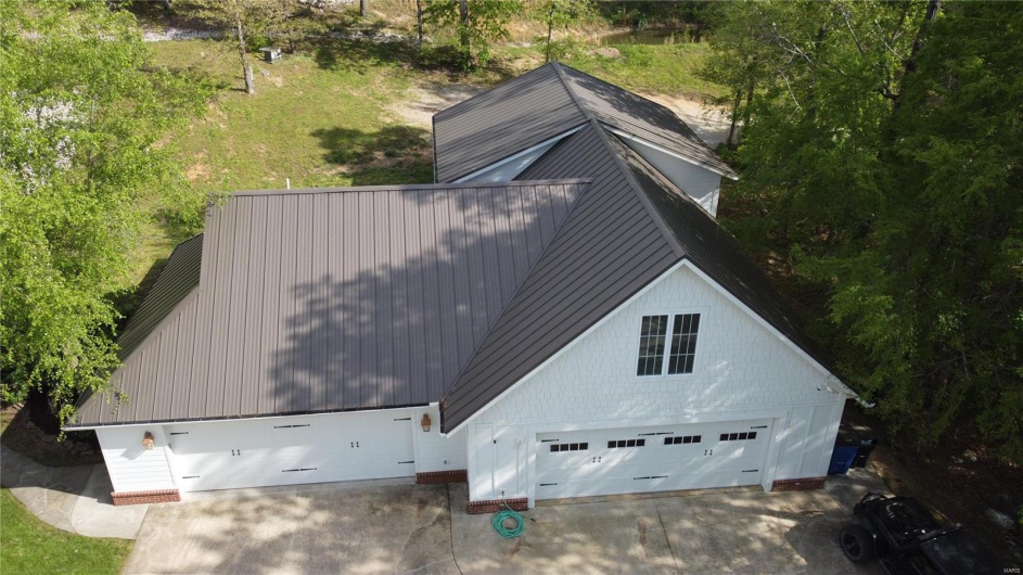 262 Woodland Hill Road, Poplar Bluff, Missouri 63901, 7 Bedrooms Bedrooms, 18 Rooms Rooms,5 BathroomsBathrooms,Residential,For Sale,Woodland Hill,MAR25028697