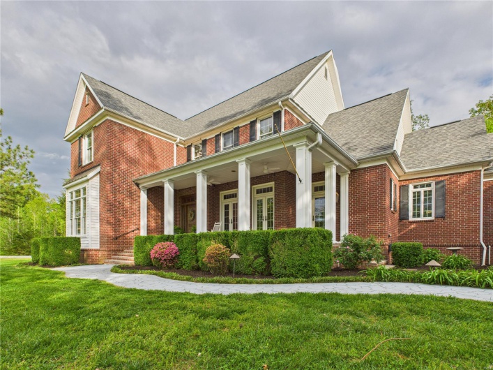 262 Woodland Hill Road, Poplar Bluff, Missouri 63901, 7 Bedrooms Bedrooms, 18 Rooms Rooms,5 BathroomsBathrooms,Residential,For Sale,Woodland Hill,MAR25028697