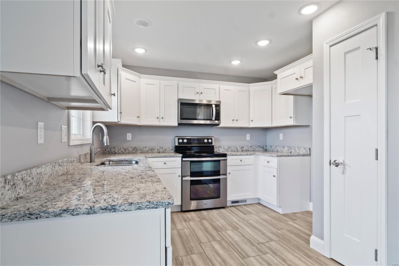 680 County Road 441, Jackson, Missouri 63755, 3 Bedrooms Bedrooms, 6 Rooms Rooms,2 BathroomsBathrooms,Residential,For Sale,County Road 441,MAR25028105