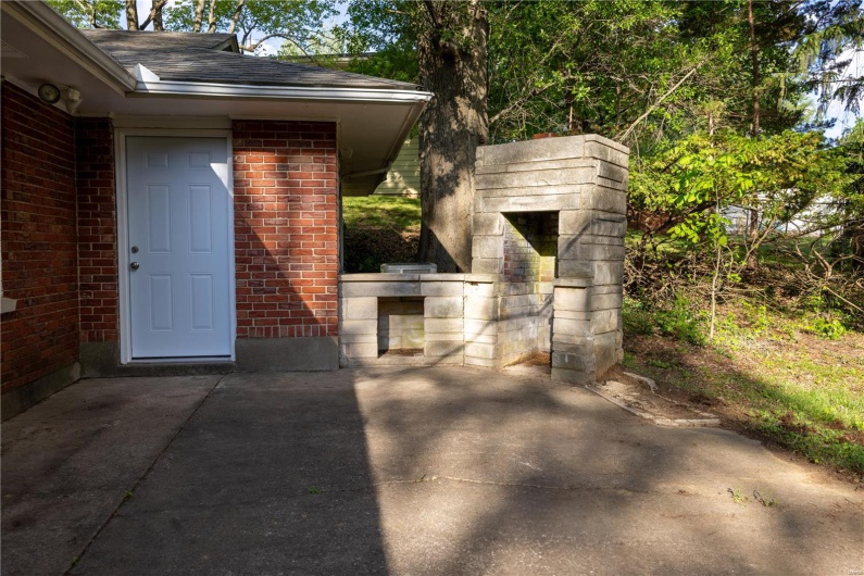 1626 Scivally Drive, Cape Girardeau, Missouri 63701, 3 Bedrooms Bedrooms, 6 Rooms Rooms,3 BathroomsBathrooms,Residential,For Sale,Scivally,MAR25027511
