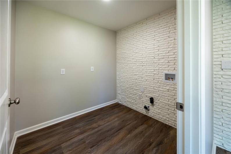 1626 Scivally Drive, Cape Girardeau, Missouri 63701, 3 Bedrooms Bedrooms, 6 Rooms Rooms,3 BathroomsBathrooms,Residential,For Sale,Scivally,MAR25027511