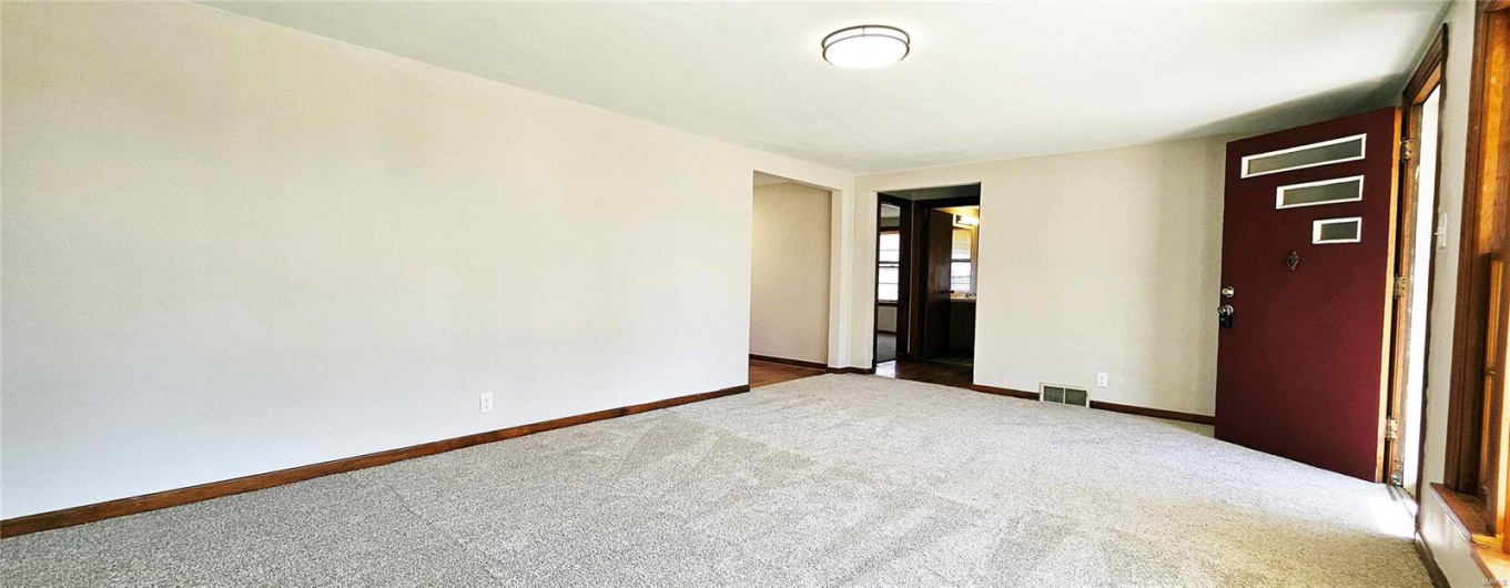 1606 New Madrid Street, Cape Girardeau, Missouri 63701, 2 Bedrooms Bedrooms, 4 Rooms Rooms,2 BathroomsBathrooms,Residential,For Sale,New Madrid,MAR25003714