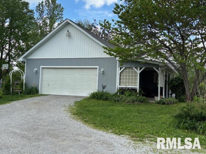 216 IOWA Street, Cambria, Illinois 62915, 3 Bedrooms Bedrooms, 0 ,1 BathroomBathrooms,Residential,For Sale,IOWA,0,RMAEB457772