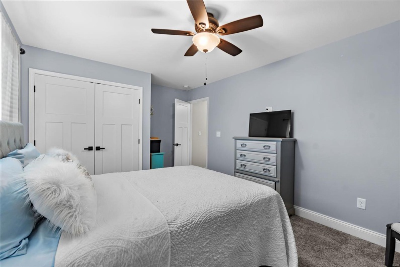 120 Starlight Ridge, Cape Girardeau, Missouri 63701, 3 Bedrooms Bedrooms, 5 Rooms Rooms,2 BathroomsBathrooms,Residential,For Sale,Starlight Ridge,MAR25019787