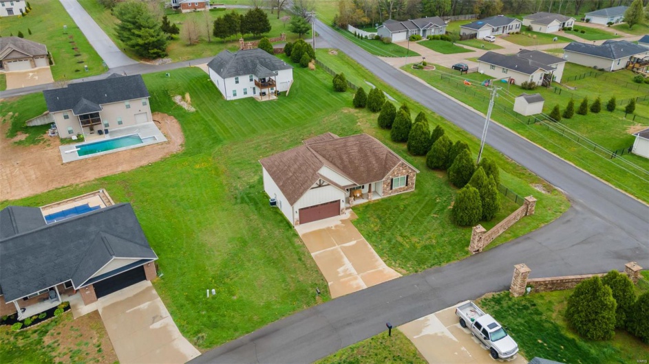 120 Starlight Ridge, Cape Girardeau, Missouri 63701, 3 Bedrooms Bedrooms, 5 Rooms Rooms,2 BathroomsBathrooms,Residential,For Sale,Starlight Ridge,MAR25019787