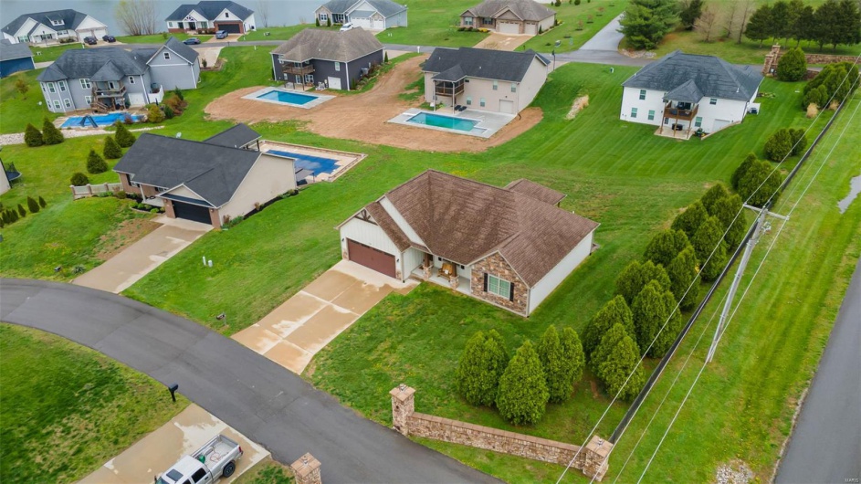 120 Starlight Ridge, Cape Girardeau, Missouri 63701, 3 Bedrooms Bedrooms, 5 Rooms Rooms,2 BathroomsBathrooms,Residential,For Sale,Starlight Ridge,MAR25019787