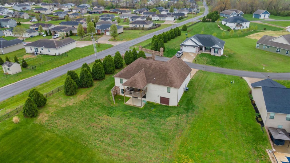 120 Starlight Ridge, Cape Girardeau, Missouri 63701, 3 Bedrooms Bedrooms, 5 Rooms Rooms,2 BathroomsBathrooms,Residential,For Sale,Starlight Ridge,MAR25019787