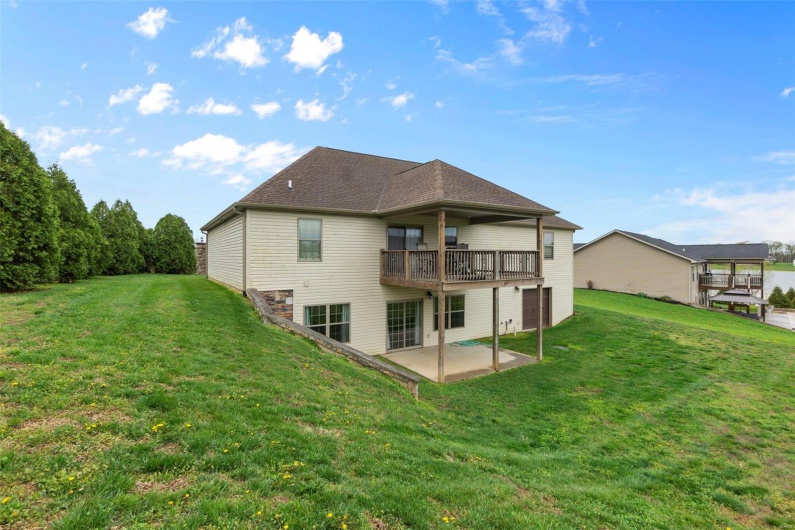 120 Starlight Ridge, Cape Girardeau, Missouri 63701, 3 Bedrooms Bedrooms, 5 Rooms Rooms,2 BathroomsBathrooms,Residential,For Sale,Starlight Ridge,MAR25019787