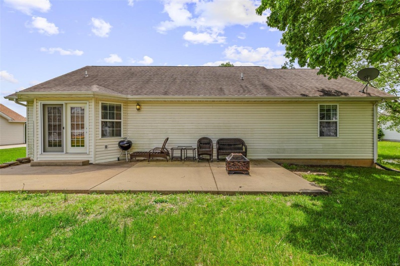 601 John David Drive, Farmington, Missouri 63640, 3 Bedrooms Bedrooms, 9 Rooms Rooms,2 BathroomsBathrooms,Residential,For Sale,John David,MAR25024816