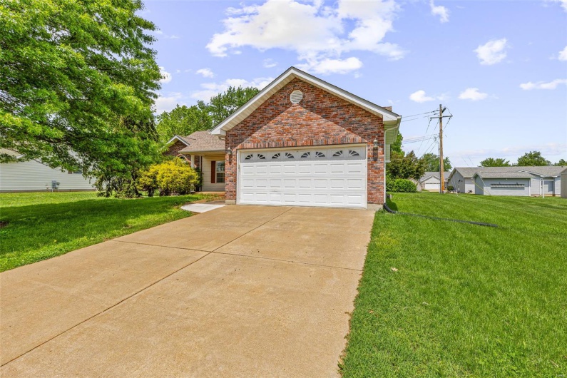 601 John David Drive, Farmington, Missouri 63640, 3 Bedrooms Bedrooms, 9 Rooms Rooms,2 BathroomsBathrooms,Residential,For Sale,John David,MAR25024816
