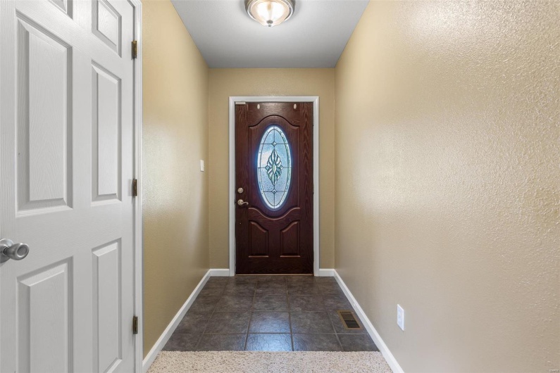 601 John David Drive, Farmington, Missouri 63640, 3 Bedrooms Bedrooms, 9 Rooms Rooms,2 BathroomsBathrooms,Residential,For Sale,John David,MAR25024816