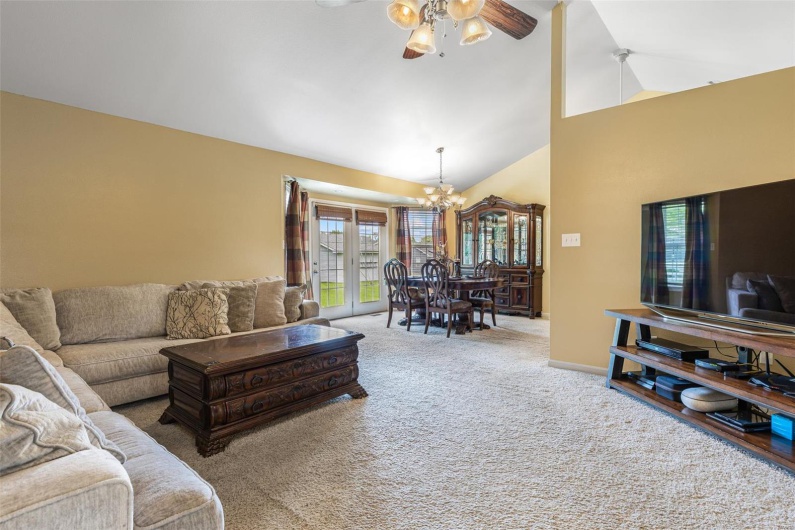 601 John David Drive, Farmington, Missouri 63640, 3 Bedrooms Bedrooms, 9 Rooms Rooms,2 BathroomsBathrooms,Residential,For Sale,John David,MAR25024816