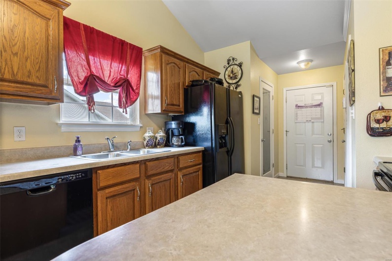 601 John David Drive, Farmington, Missouri 63640, 3 Bedrooms Bedrooms, 9 Rooms Rooms,2 BathroomsBathrooms,Residential,For Sale,John David,MAR25024816
