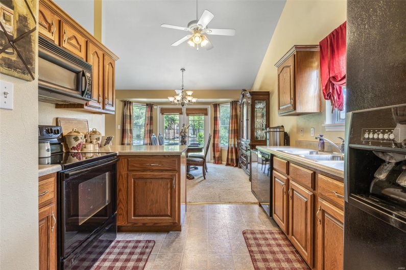 601 John David Drive, Farmington, Missouri 63640, 3 Bedrooms Bedrooms, 9 Rooms Rooms,2 BathroomsBathrooms,Residential,For Sale,John David,MAR25024816