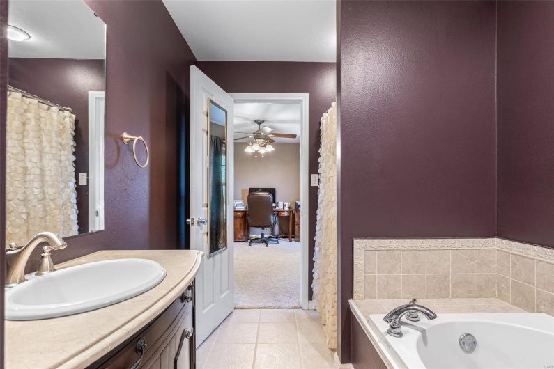 601 John David Drive, Farmington, Missouri 63640, 3 Bedrooms Bedrooms, 9 Rooms Rooms,2 BathroomsBathrooms,Residential,For Sale,John David,MAR25024816