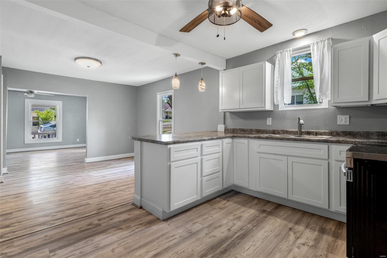 608 Main Street, Park Hills, Missouri 63601, 3 Bedrooms Bedrooms, 9 Rooms Rooms,1 BathroomBathrooms,Residential,For Sale,Main,MAR25028772