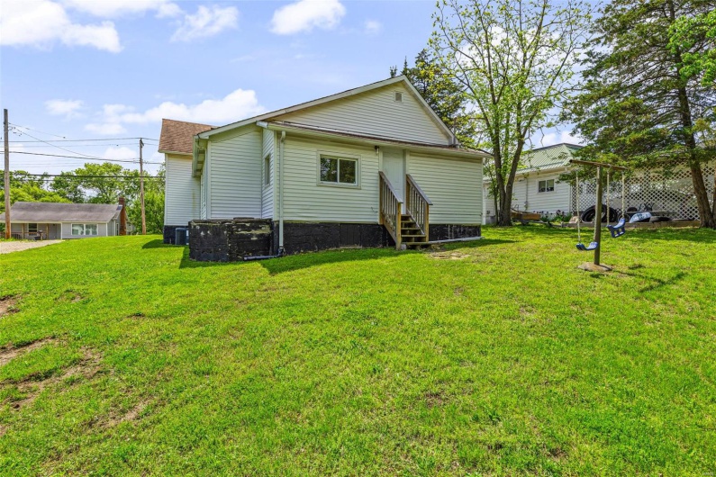 608 Main Street, Park Hills, Missouri 63601, 3 Bedrooms Bedrooms, 9 Rooms Rooms,1 BathroomBathrooms,Residential,For Sale,Main,MAR25028772