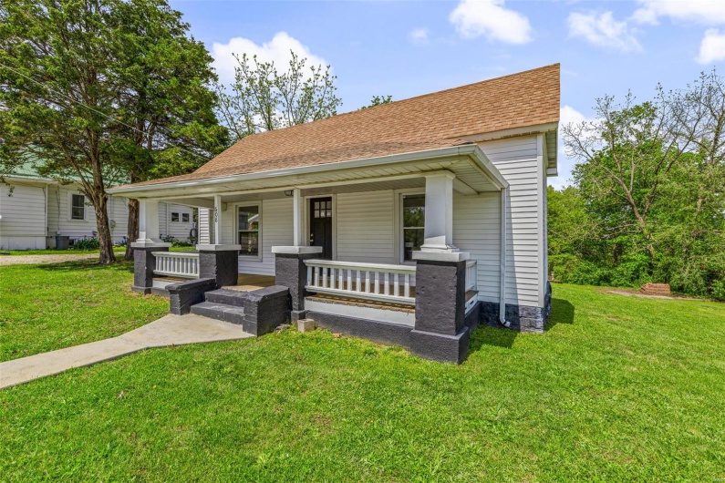 608 Main Street, Park Hills, Missouri 63601, 3 Bedrooms Bedrooms, 9 Rooms Rooms,1 BathroomBathrooms,Residential,For Sale,Main,MAR25028772