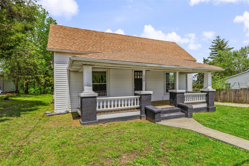 608 Main Street, Park Hills, Missouri 63601, 3 Bedrooms Bedrooms, 9 Rooms Rooms,1 BathroomBathrooms,Residential,For Sale,Main,MAR25028772