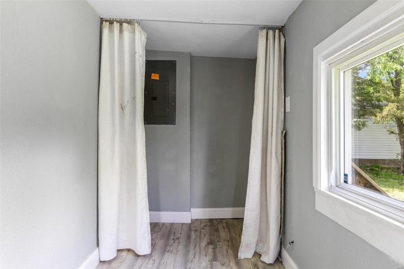 608 Main Street, Park Hills, Missouri 63601, 3 Bedrooms Bedrooms, 9 Rooms Rooms,1 BathroomBathrooms,Residential,For Sale,Main,MAR25028772