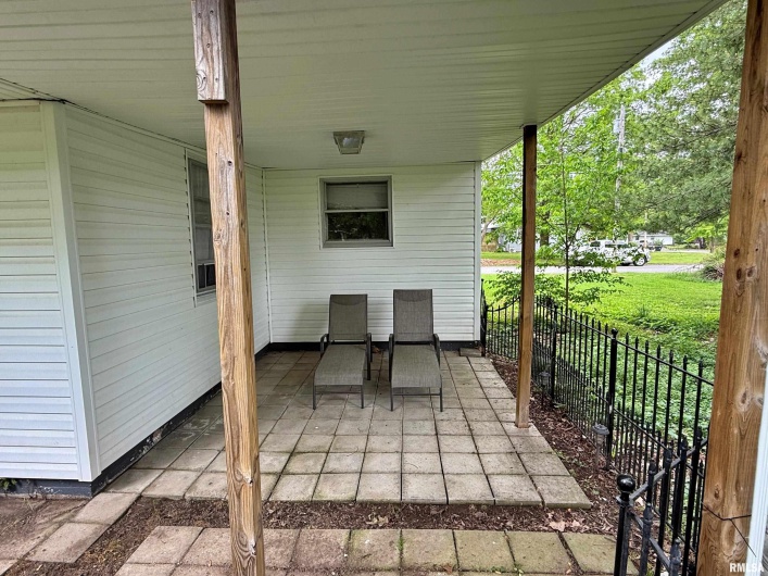 206 16TH Street, Metropolis, Illinois 62960, 3 Bedrooms Bedrooms, 0 ,1 BathroomBathrooms,Residential,For Sale,16TH,0,RMAEB457776