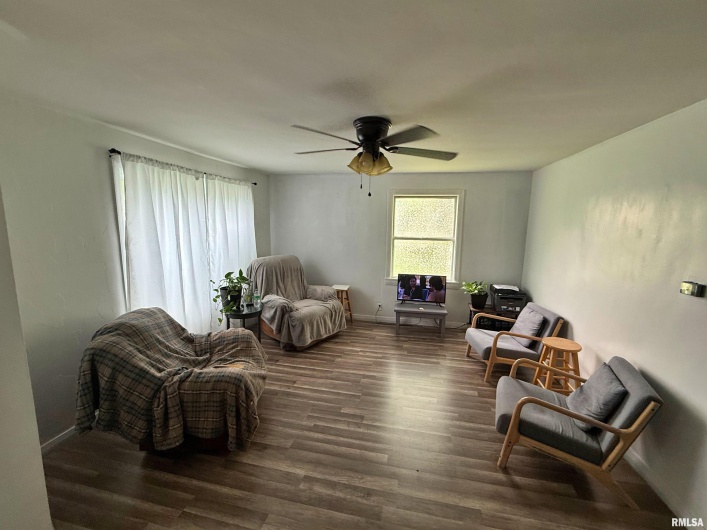 206 16TH Street, Metropolis, Illinois 62960, 3 Bedrooms Bedrooms, 0 ,1 BathroomBathrooms,Residential,For Sale,16TH,0,RMAEB457776