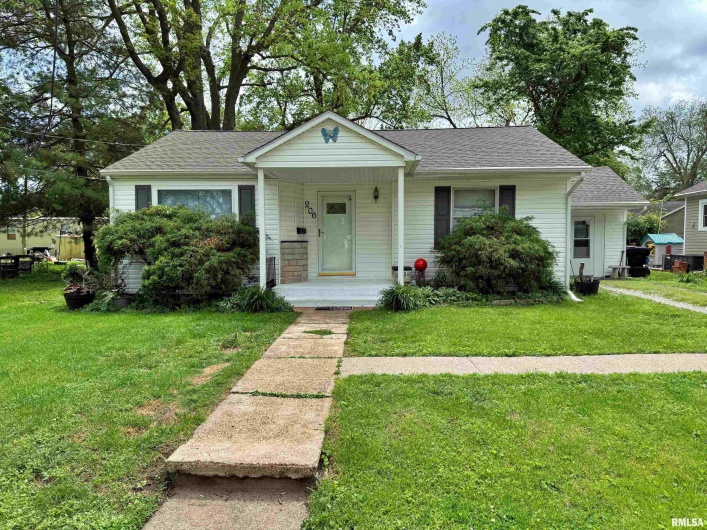 206 16TH Street, Metropolis, Illinois 62960, 3 Bedrooms Bedrooms, 0 ,1 BathroomBathrooms,Residential,For Sale,16TH,0,RMAEB457776