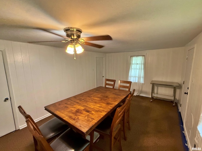 206 16TH Street, Metropolis, Illinois 62960, 3 Bedrooms Bedrooms, 0 ,1 BathroomBathrooms,Residential,For Sale,16TH,0,RMAEB457776