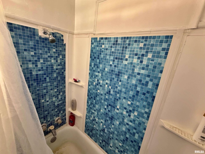 206 16TH Street, Metropolis, Illinois 62960, 3 Bedrooms Bedrooms, 0 ,1 BathroomBathrooms,Residential,For Sale,16TH,0,RMAEB457776