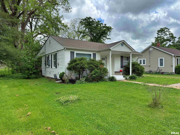 206 16TH Street, Metropolis, Illinois 62960, 3 Bedrooms Bedrooms, 0 ,1 BathroomBathrooms,Residential,For Sale,16TH,0,RMAEB457776