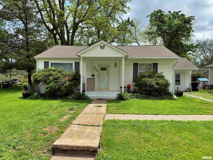 206 16TH Street, Metropolis, Illinois 62960, 3 Bedrooms Bedrooms, 0 ,1 BathroomBathrooms,Residential,For Sale,16TH,0,RMAEB457776
