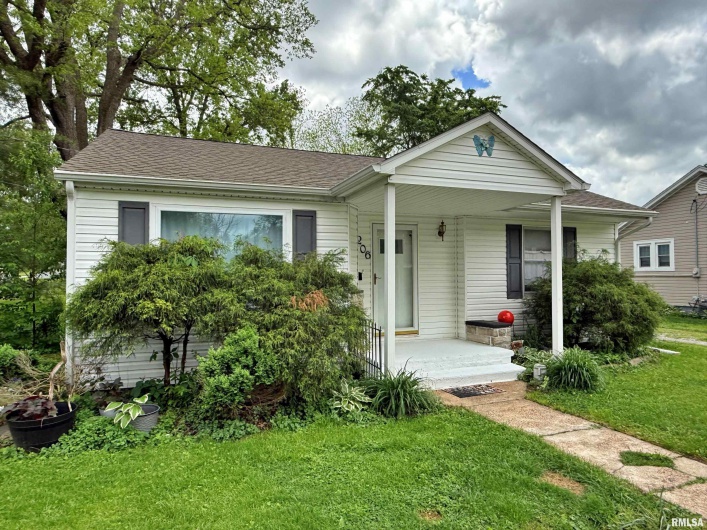 206 16TH Street, Metropolis, Illinois 62960, 3 Bedrooms Bedrooms, 0 ,1 BathroomBathrooms,Residential,For Sale,16TH,0,RMAEB457776