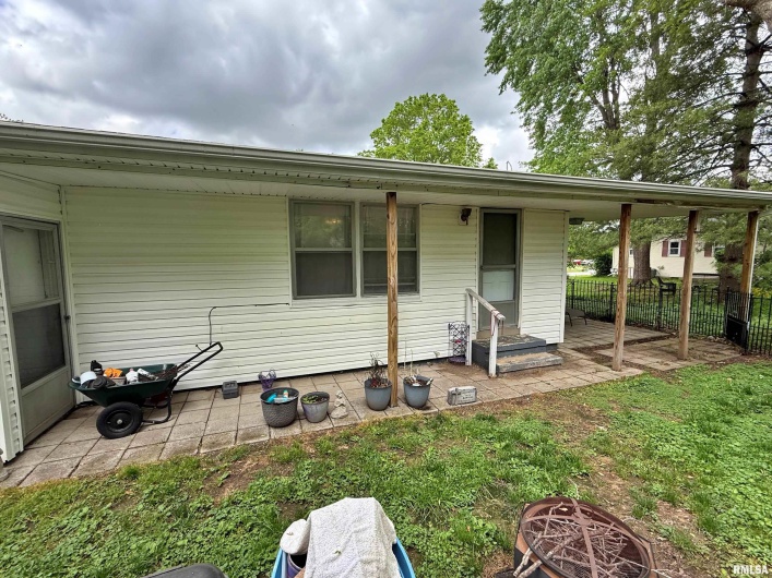 206 16TH Street, Metropolis, Illinois 62960, 3 Bedrooms Bedrooms, 0 ,1 BathroomBathrooms,Residential,For Sale,16TH,0,RMAEB457776