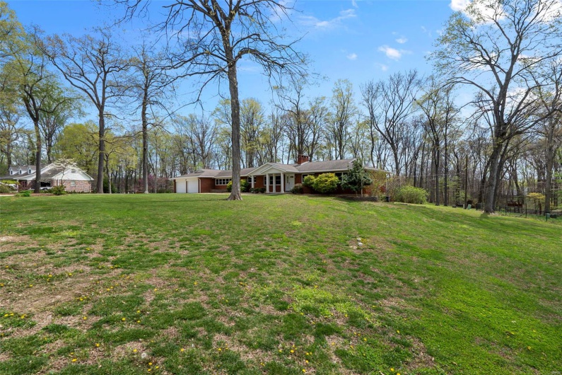 1615 Cherokee Street, Jackson, Missouri 63755, 3 Bedrooms Bedrooms, 15 Rooms Rooms,3 BathroomsBathrooms,Residential,For Sale,Cherokee,MAR25022835