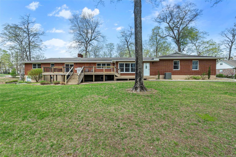 1615 Cherokee Street, Jackson, Missouri 63755, 3 Bedrooms Bedrooms, 15 Rooms Rooms,3 BathroomsBathrooms,Residential,For Sale,Cherokee,MAR25022835