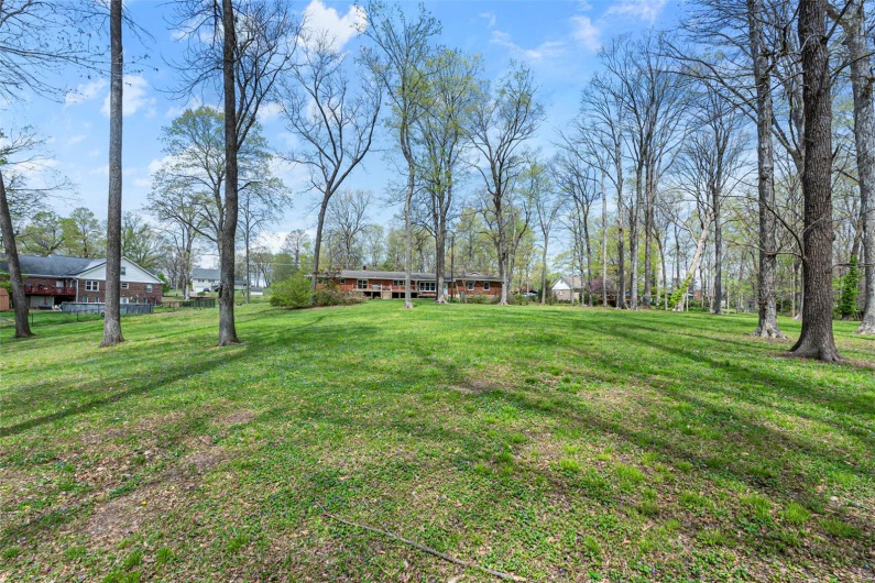 1615 Cherokee Street, Jackson, Missouri 63755, 3 Bedrooms Bedrooms, 15 Rooms Rooms,3 BathroomsBathrooms,Residential,For Sale,Cherokee,MAR25022835