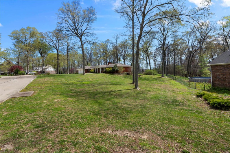 1615 Cherokee Street, Jackson, Missouri 63755, 3 Bedrooms Bedrooms, 15 Rooms Rooms,3 BathroomsBathrooms,Residential,For Sale,Cherokee,MAR25022835
