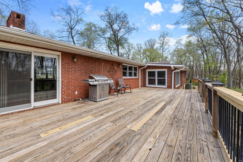 1615 Cherokee Street, Jackson, Missouri 63755, 3 Bedrooms Bedrooms, 15 Rooms Rooms,3 BathroomsBathrooms,Residential,For Sale,Cherokee,MAR25022835