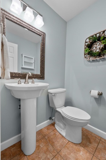 1615 Cherokee Street, Jackson, Missouri 63755, 3 Bedrooms Bedrooms, 15 Rooms Rooms,3 BathroomsBathrooms,Residential,For Sale,Cherokee,MAR25022835